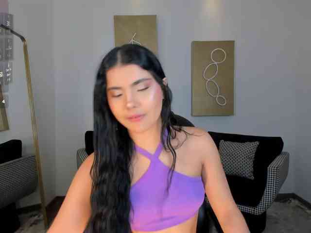 MiaLaurence
