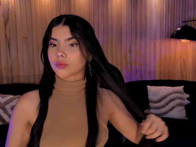 MiaLaurence