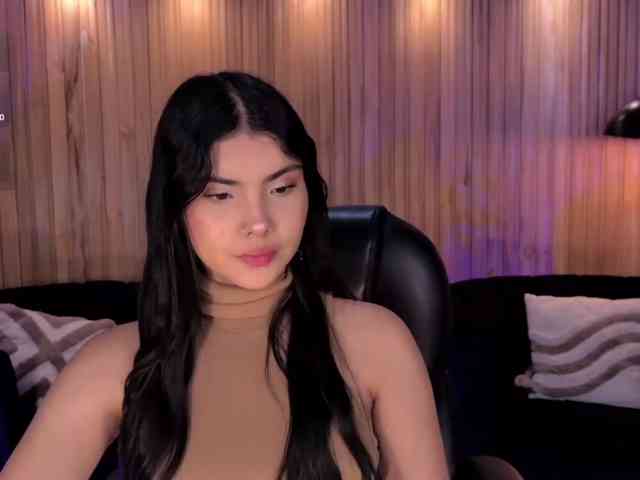 MiaLaurence