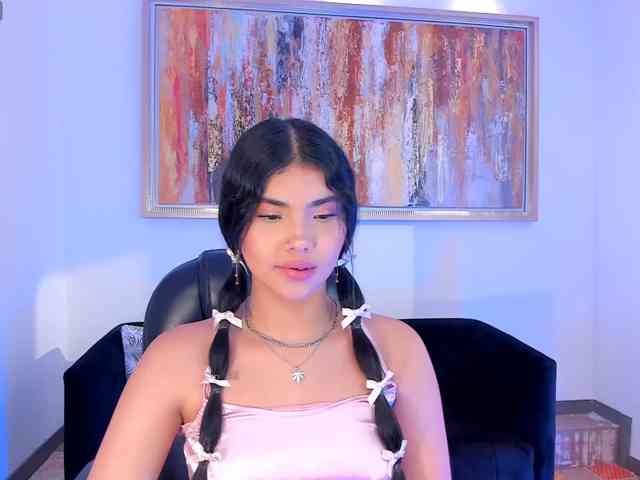 MiaLaurence