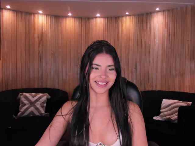 MiaLaurence