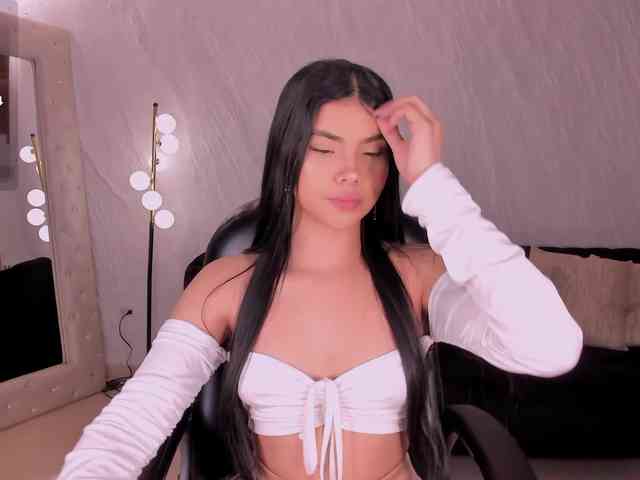 MiaLaurence