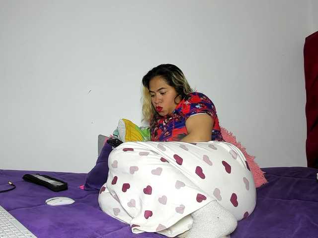 Latin-caliente live cam on BongaCams