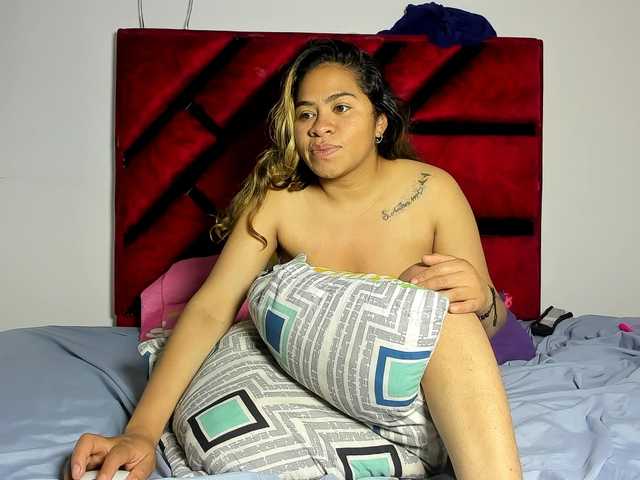 Latin-caliente live cam on BongaCams