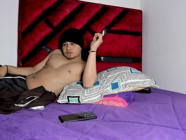 Latin-caliente live cam on BongaCams