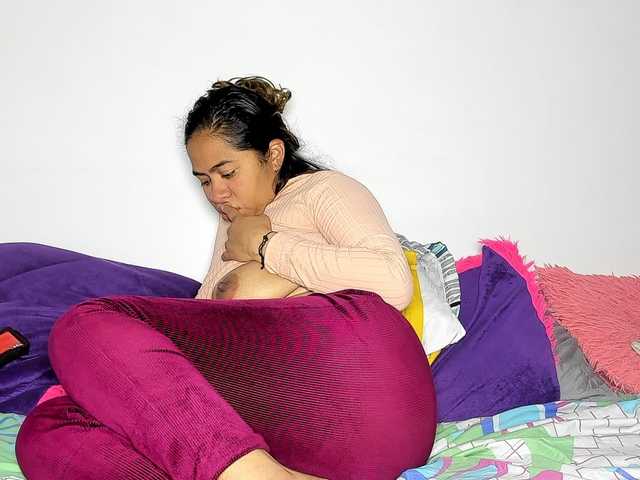 Latin-caliente live cam on BongaCams