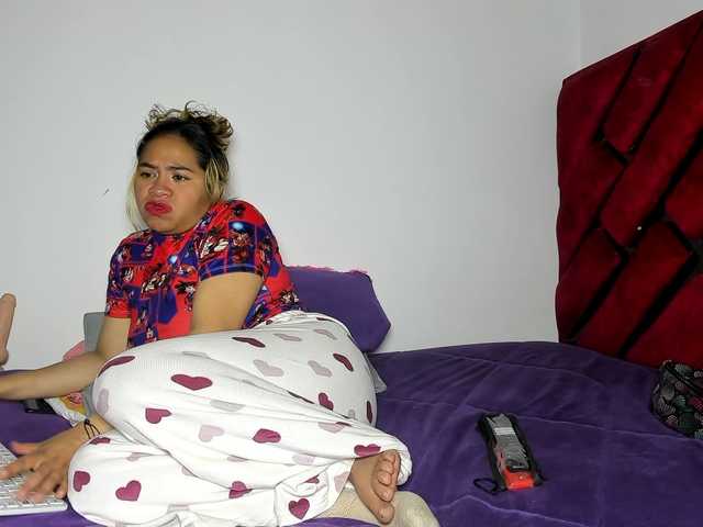 Latin-caliente live cam