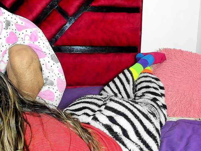 Latin-caliente live cam on BongaCams