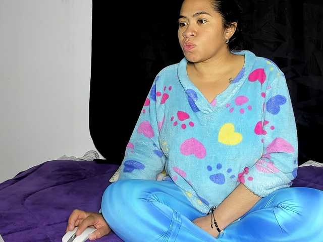 Latin-caliente live cam on BongaCams
