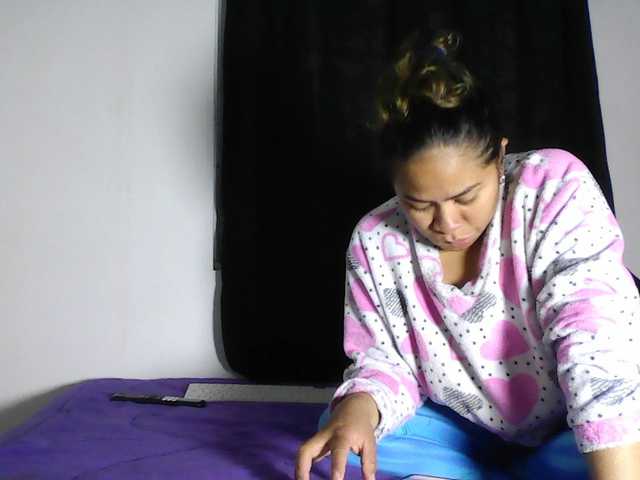 Latin-caliente live cam on BongaCams