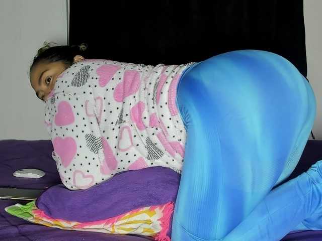 Latin-caliente live cam on BongaCams