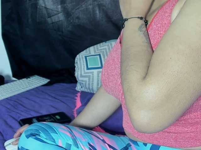 Latin-caliente live cam on BongaCams
