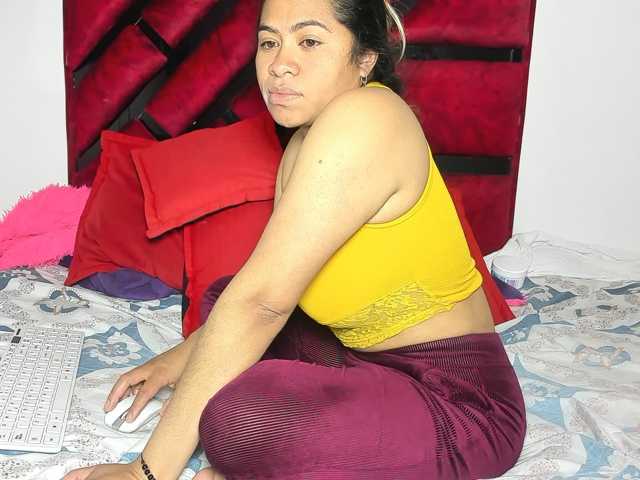 Latin-caliente live cam on BongaCams
