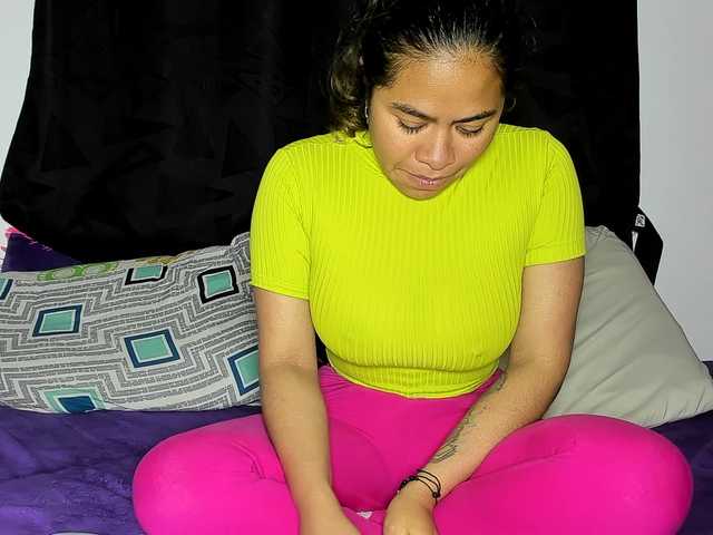 Latin-caliente live cam on BongaCams