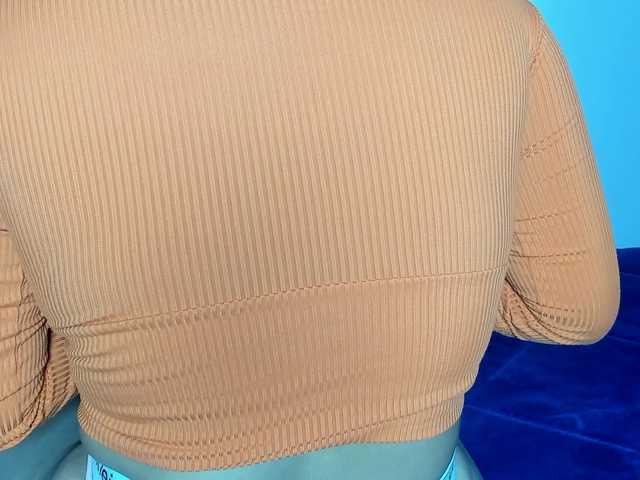 Latin-caliente live cam on BongaCams