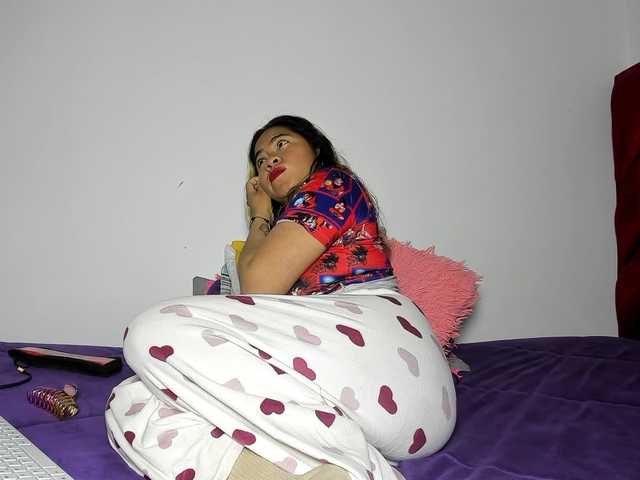 Latin-caliente live cam
