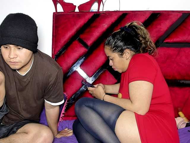 Latin-caliente live cam on UnifiedCams