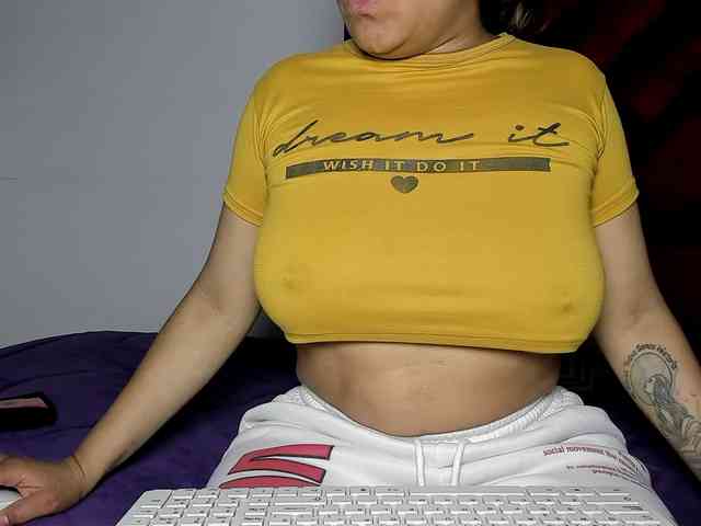 Latin-caliente webcam