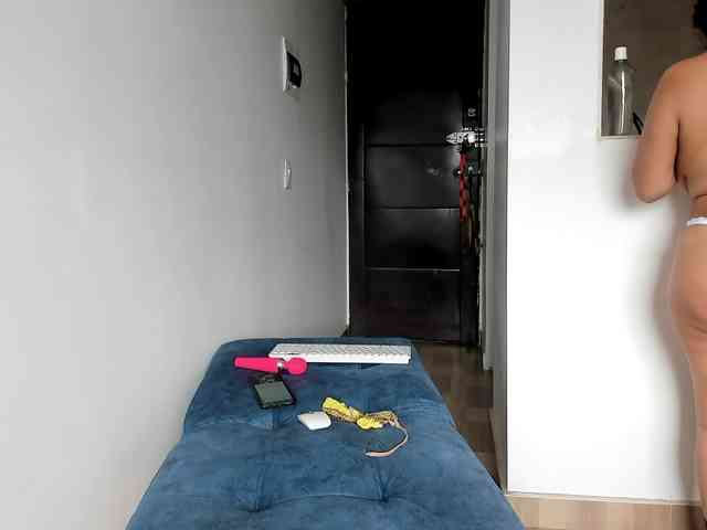 Latin-caliente webcam