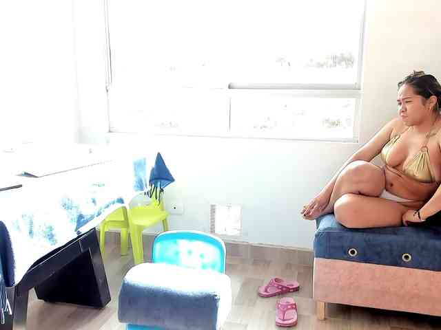 Latin-caliente webcam