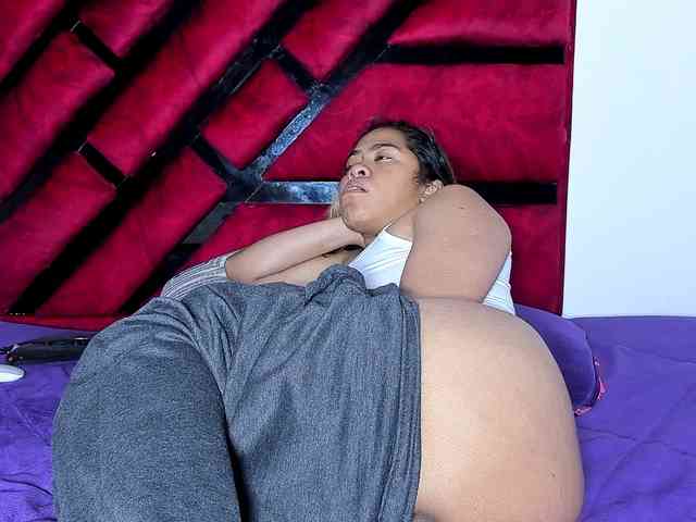 Latin-caliente webcam