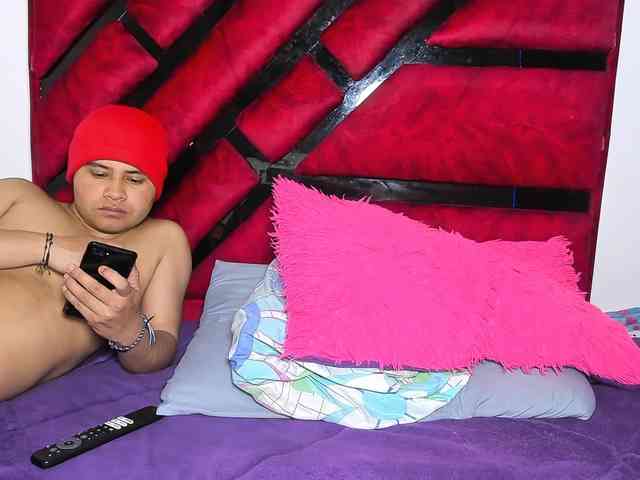 latin-caliente's live room