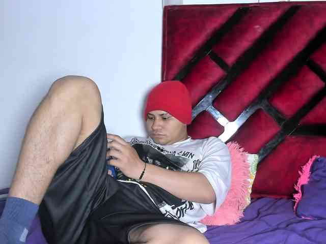 Latin-caliente webcam