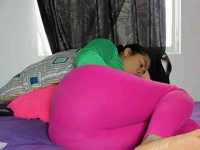 Latin-caliente webcam