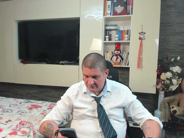 spatacusdaddy48 — live male cam