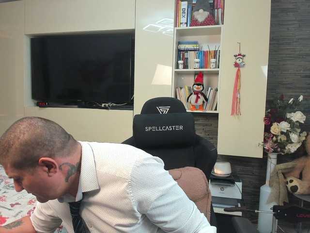 spatacusdaddy48 — live male cam