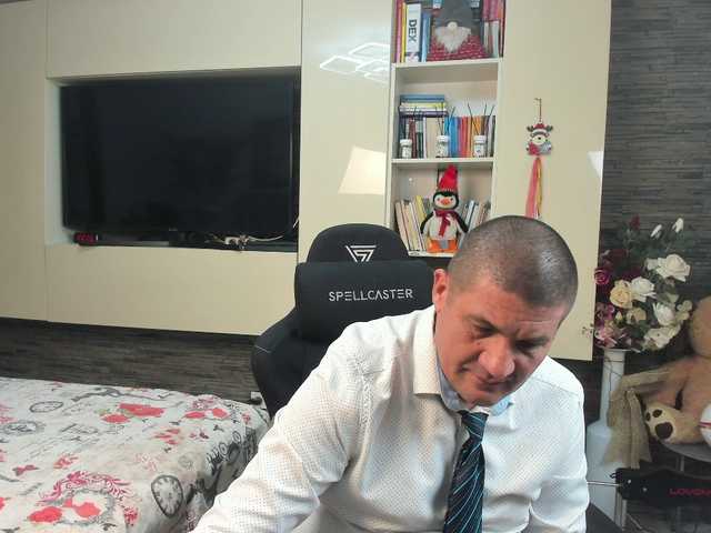 spatacusdaddy48 — live male cam