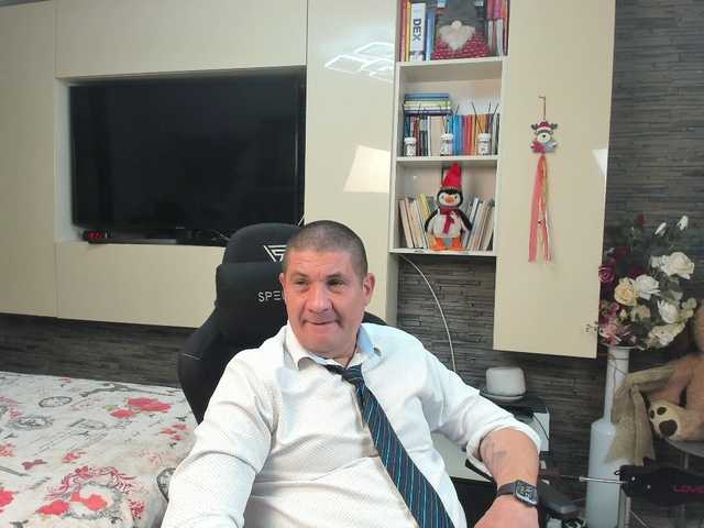spatacusdaddy48 — live male cam