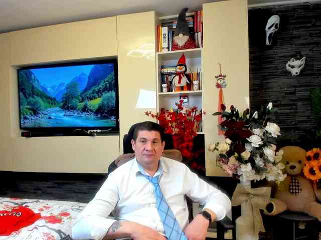 spatacusdaddy48 Live Webcam on BongaCams