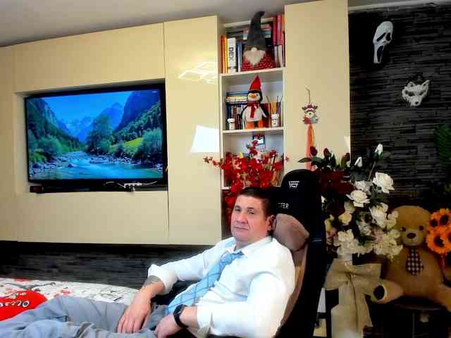 spatacusdaddy48 Live Webcam on BongaCams