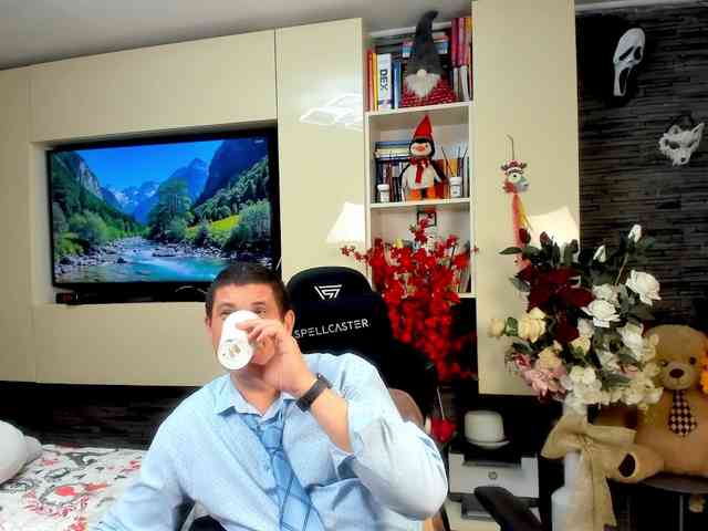 spatacusdaddy48