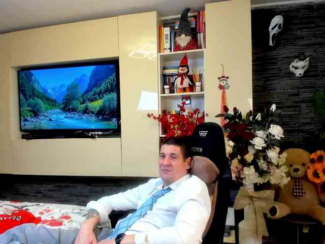 spatacusdaddy48 Live Webcam on BongaCams