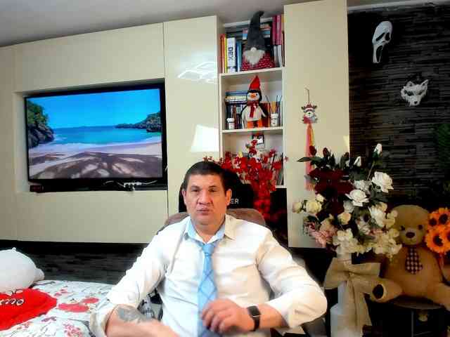 spatacusdaddy48 Live Webcam on BongaCams