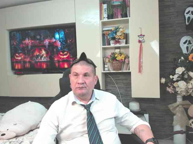 spatacusdaddy48