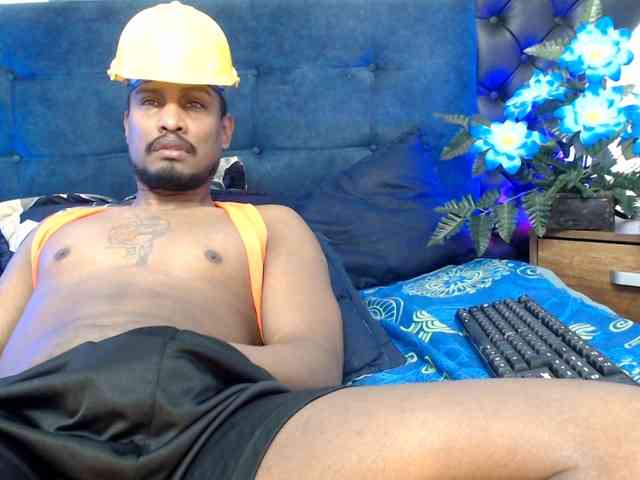 ElCaballeroNegro Live Webcam on BongaCams