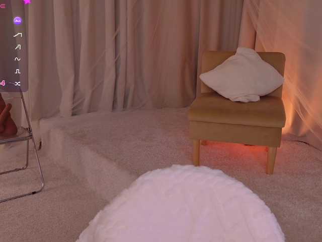 Trixiie live cam on BongaCams