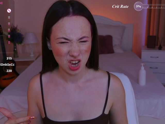 Trixiie live cam on BongaCams