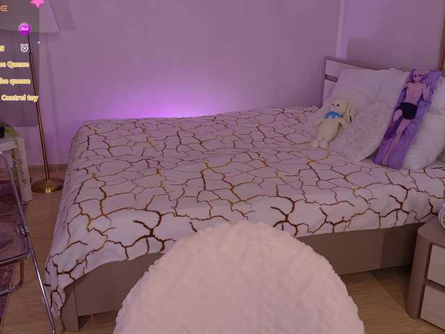 Trixiie live cam preview