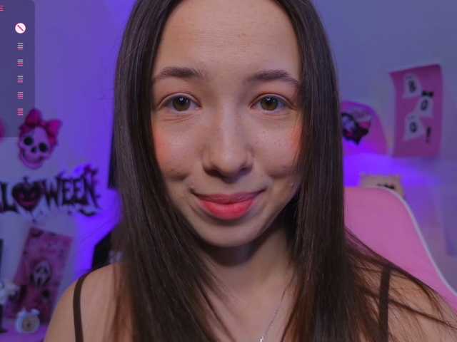 Trixiie live cam on BongaCams