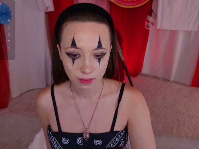Trixiie live cam on BongaCams