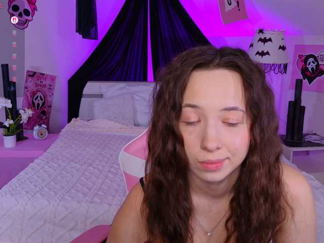 Trixiie live cam on BongaCams