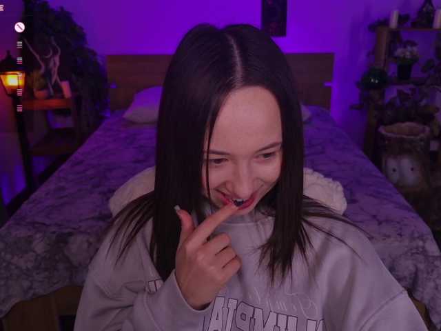 Trixiie live cam on BongaCams