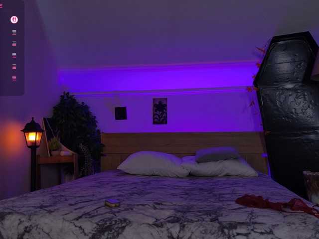 Trixiie live cam on BongaCams