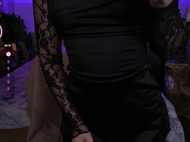 Trixiie live cam on BongaCams