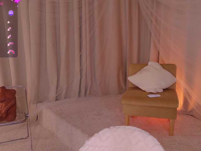 Trixiie live cam on BongaCams