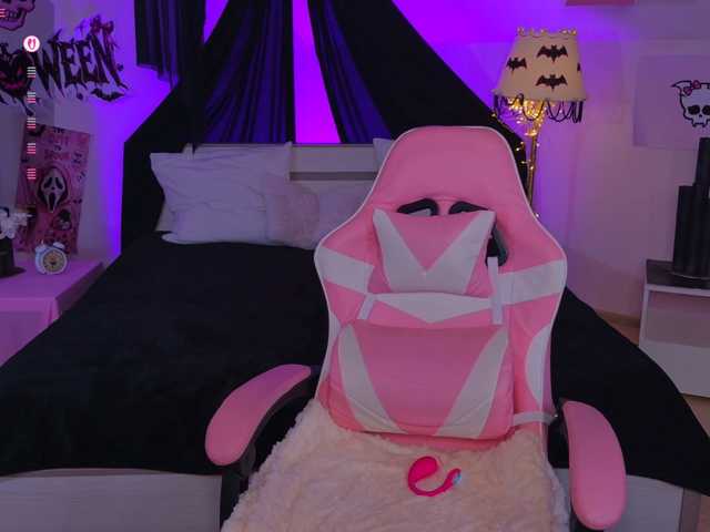 Trixiie live cam on BongaCams